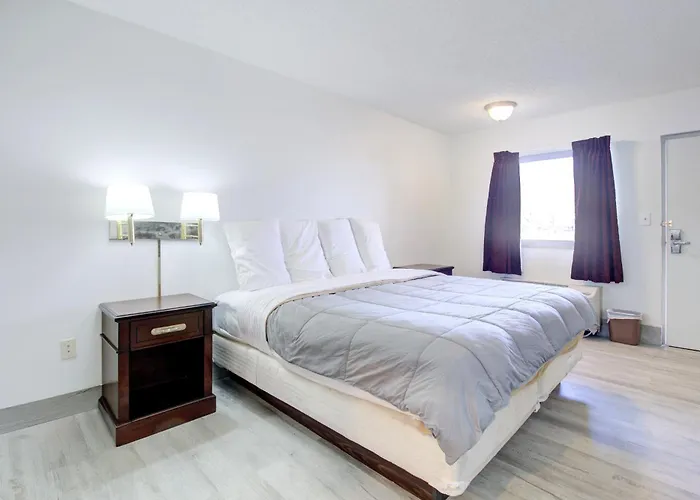 Oyo Malden Airport Inn
